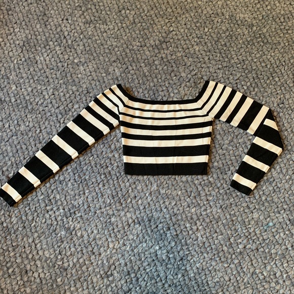 Missguided black and white top - Picture 2 of 3